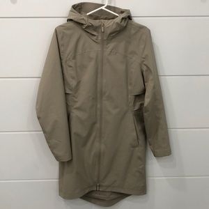 Lululemon rebel rain jacket